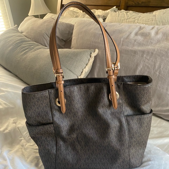 Michael Kors Purse - Picture 2 of 6